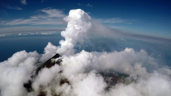 201031 Manam volcano 1