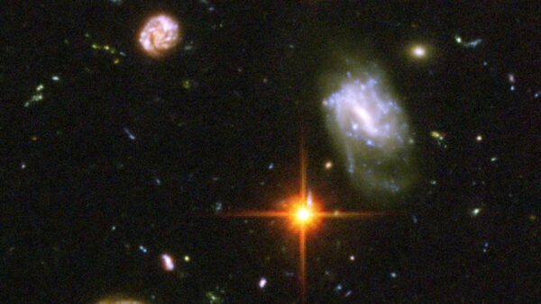 Hubble captures old star