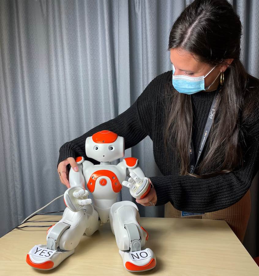Small size Micol with Robot Nao