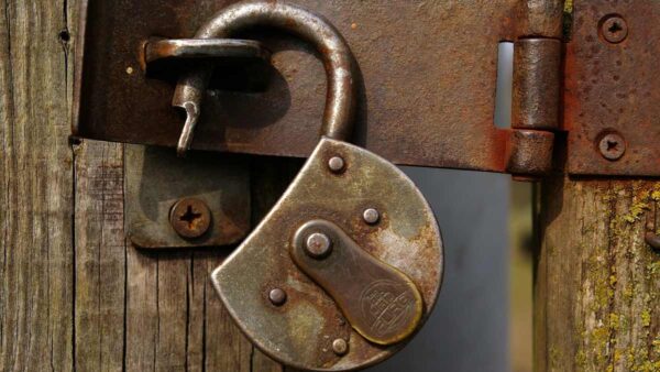 photo of padlock unlocked, symbolising open access