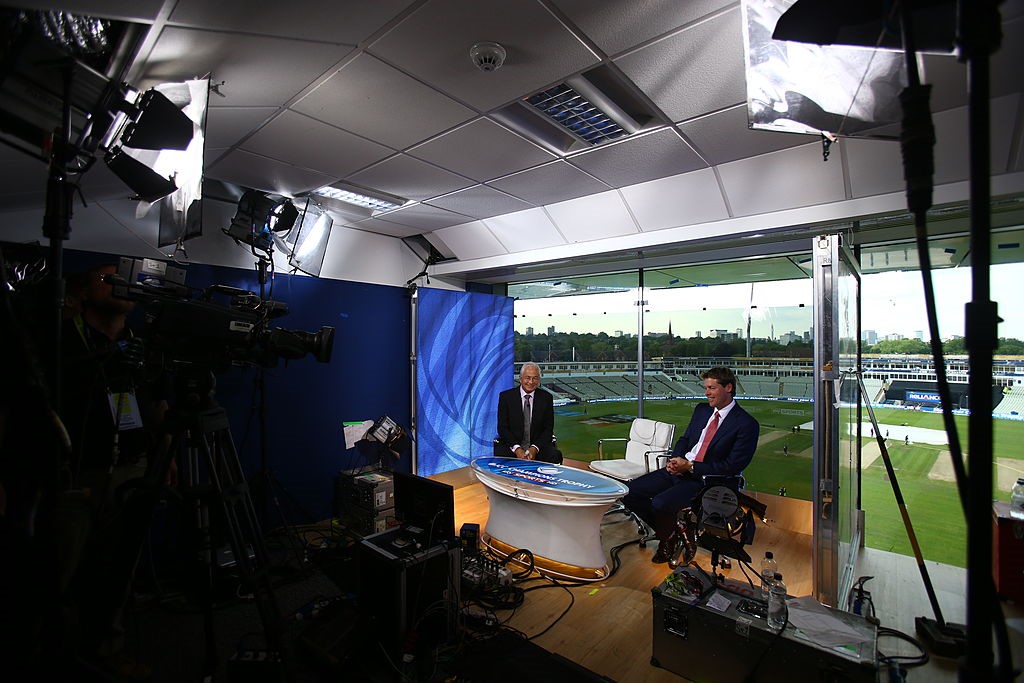 Sports commentary lab at Deakin University