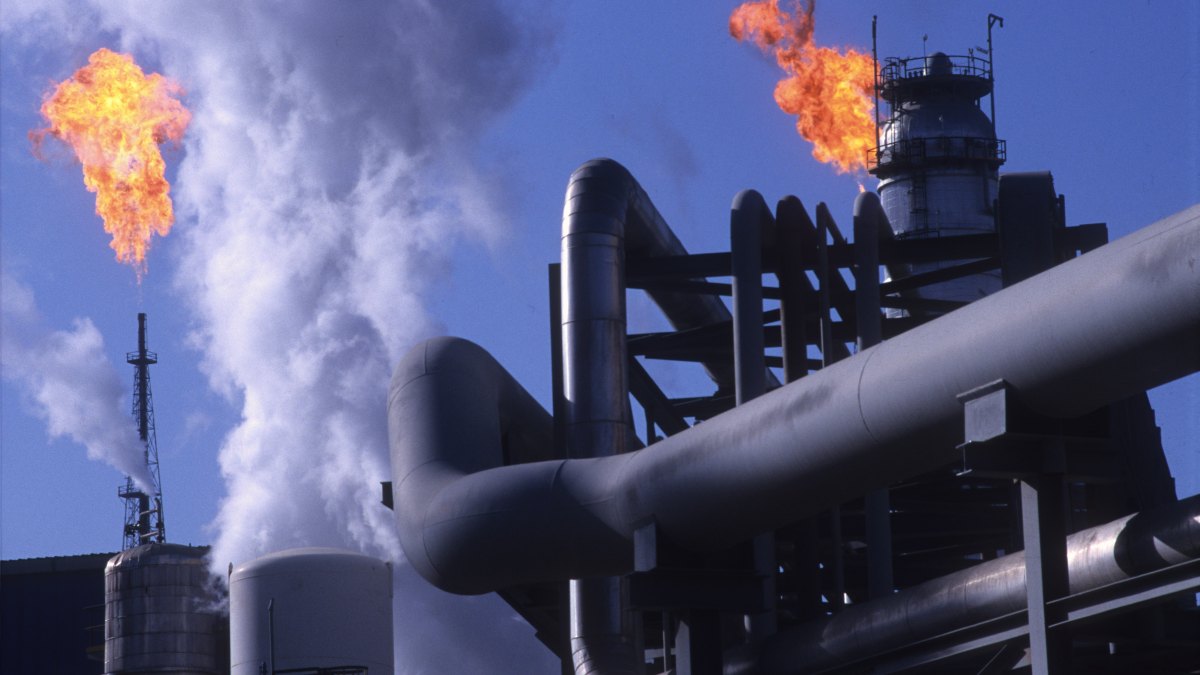 methanol plant showing fires and black pipes