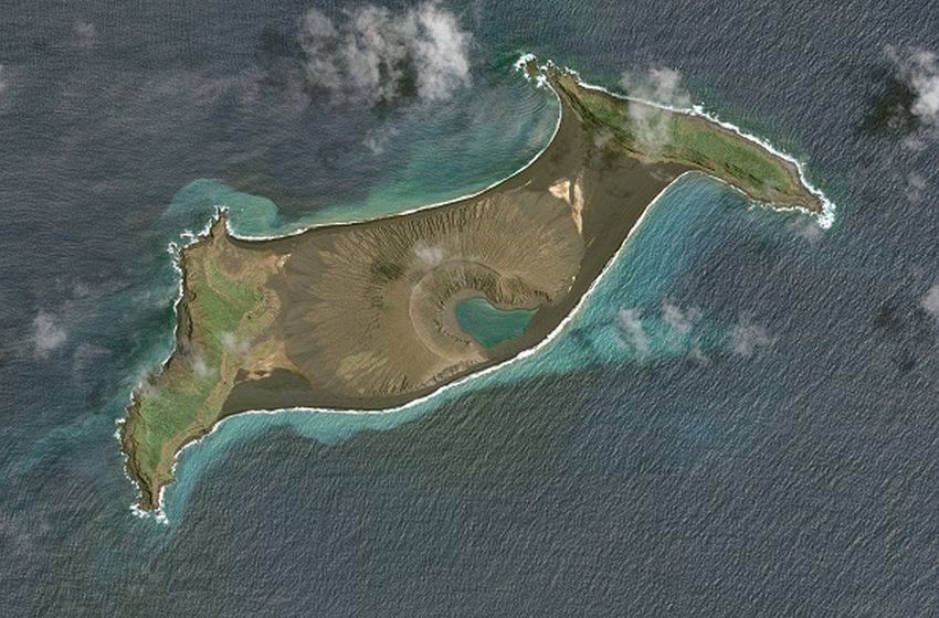 Aerial view of Tongan undersea volcano before the eruption