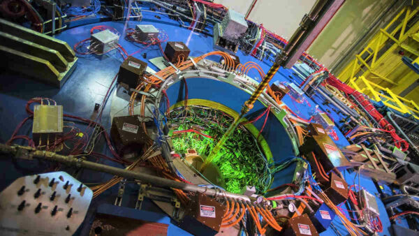 star-detector-heavy-ion-collider
